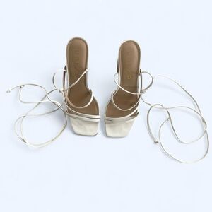 White Lace Up Sandals Boho Rattan Block Heel Size 8.5